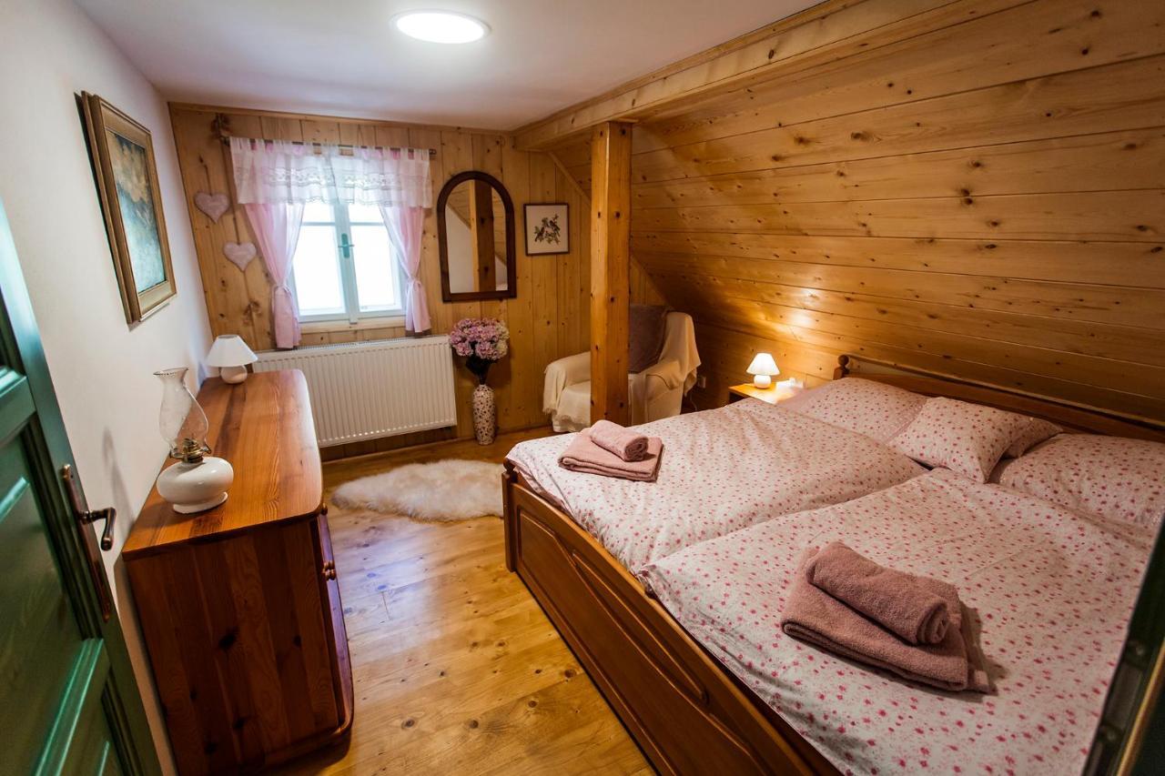 Chalupa Sarka Dolni Dvur Exterior foto